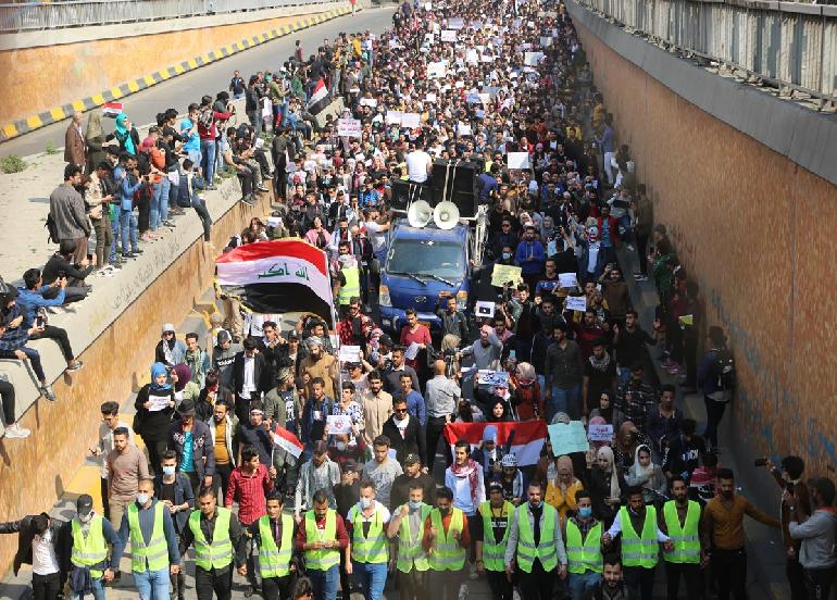 يوميات ساحة التحرير ..مسيرة كبيرة للطلاب وناشطون يطلقون مليونية 25 شباط