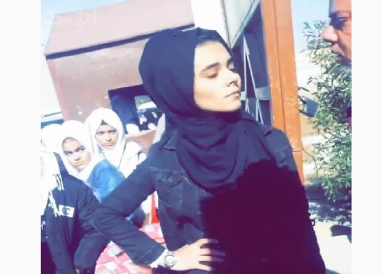 الطالبة زينب..  شاغلة مواقع التواصل في العراق