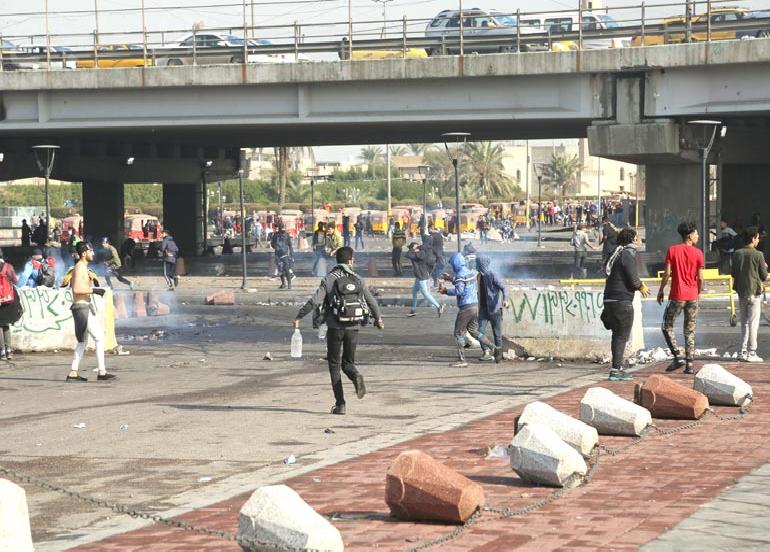 يوميات ساحة التحرير..استشهاد مصور وانتشار فديوات لأصوات تعذيب المتظاهرين